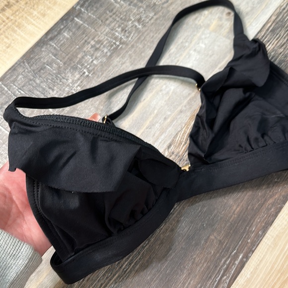ruffled bikini top✨ - Picture 2 of 3